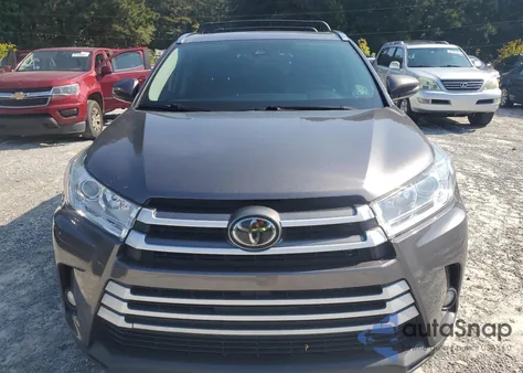 2018 Toyota Highlander Se из США, поврежденный, VIN 5TDKZRFH6JS280750